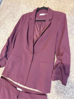 Calvin Klein Plum Single-Button pants suit